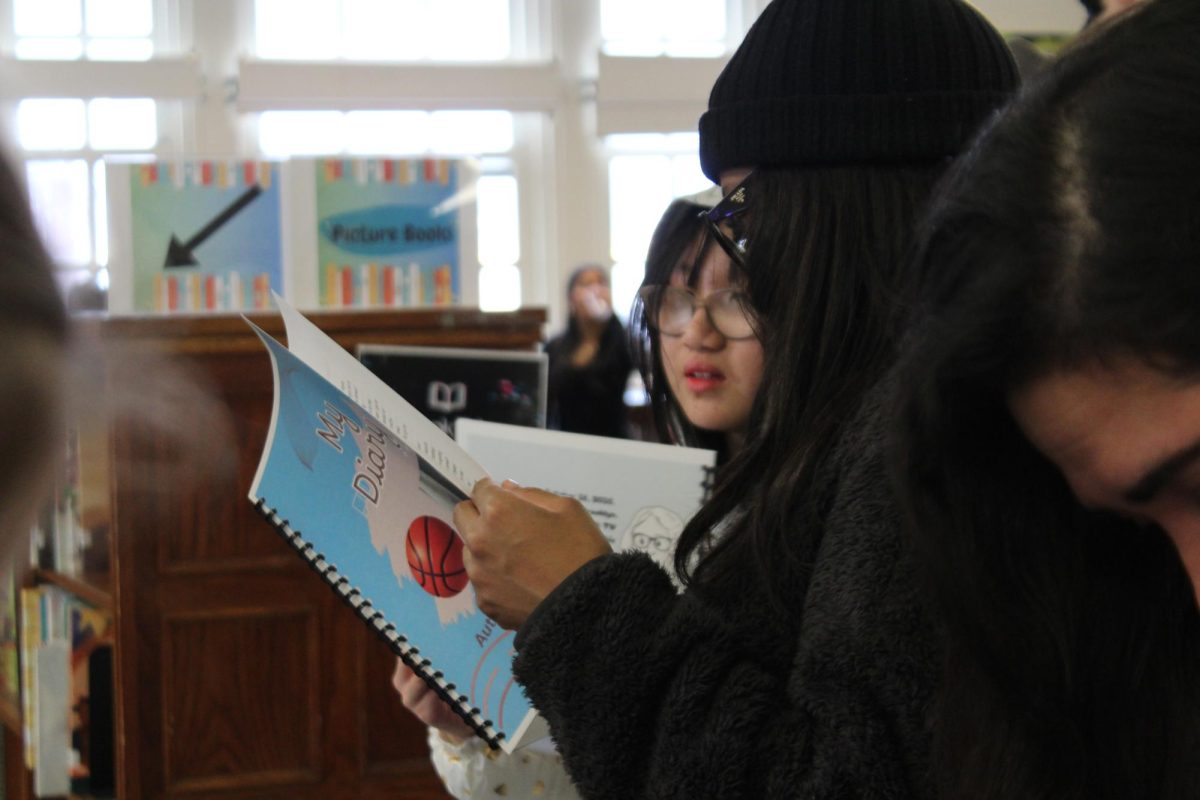 10th Graders Book Publishing Event